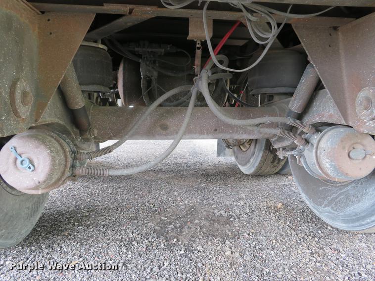 image for item DE8053 1997 Pines dry van trailer