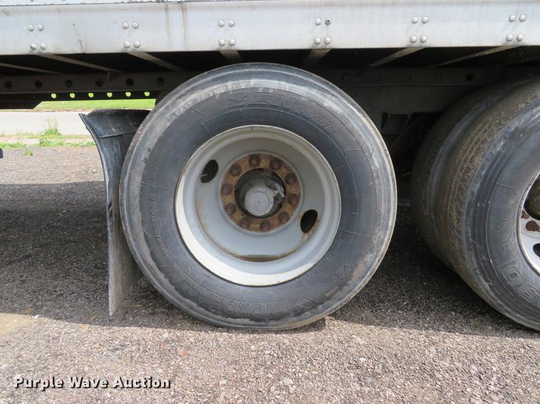 image for item DE8053 1997 Pines dry van trailer