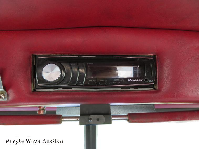 image for item DE8064 1994 Peterbilt 379 semi truck