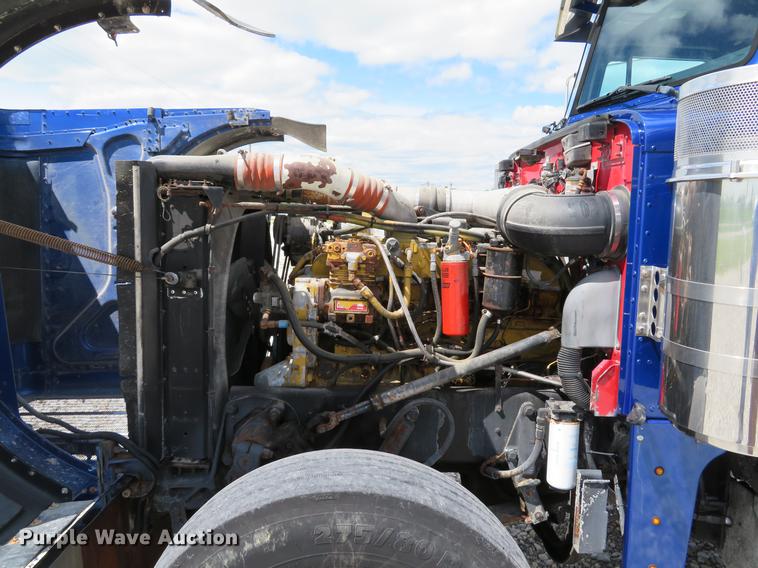 image for item DE8064 1994 Peterbilt 379 semi truck