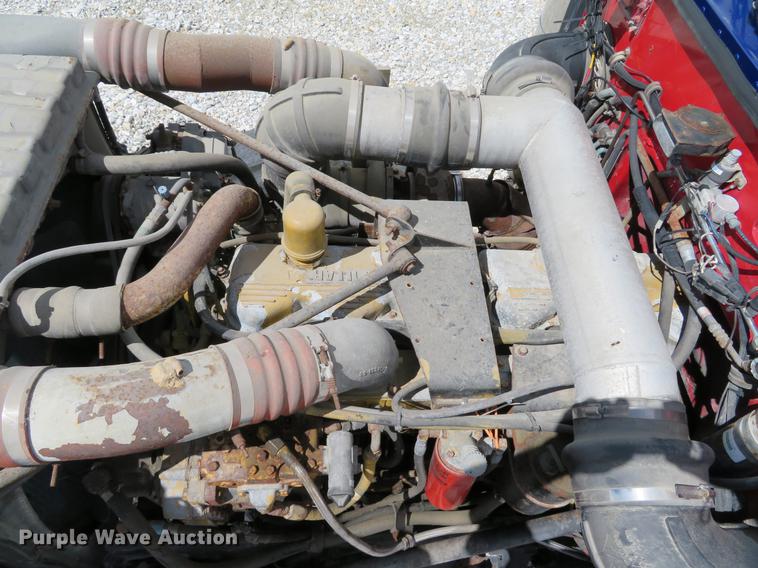 image for item DE8064 1994 Peterbilt 379 semi truck