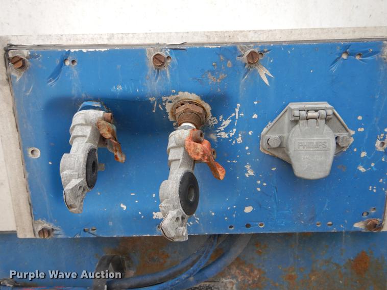 image for item DE8342 2002 Utility side curtain dry van trailer