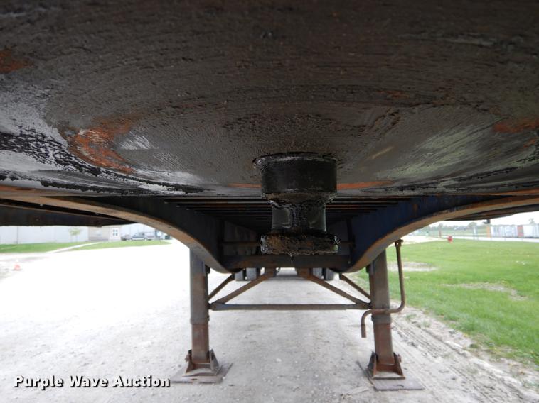 image for item DE8342 2002 Utility side curtain dry van trailer