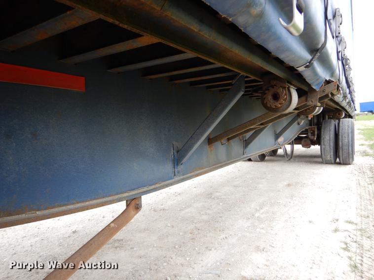 image for item DE8342 2002 Utility side curtain dry van trailer