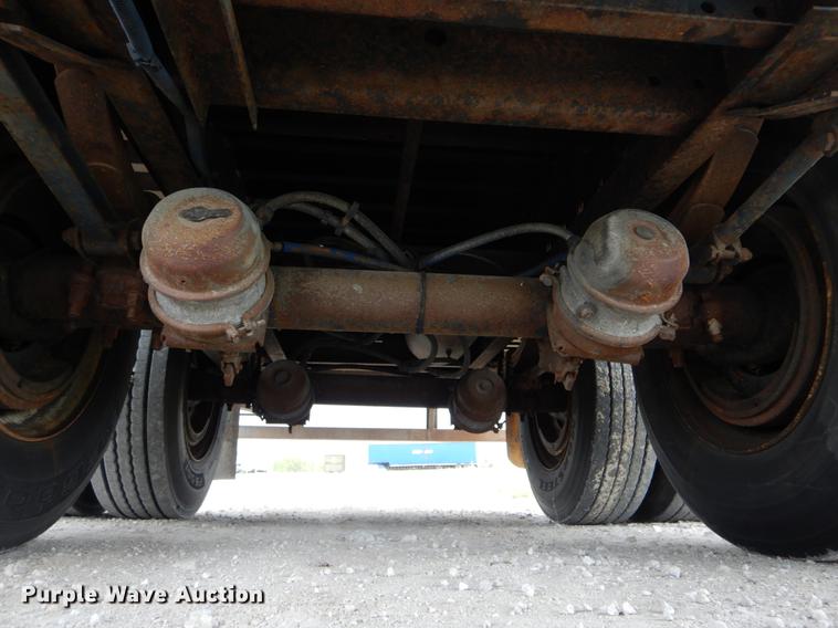 image for item DE8342 2002 Utility side curtain dry van trailer