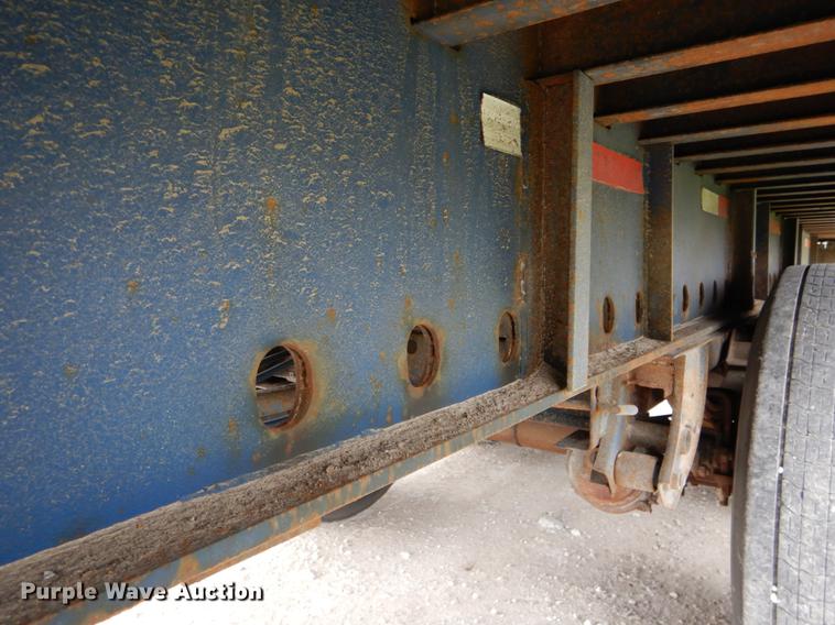 image for item DE8342 2002 Utility side curtain dry van trailer