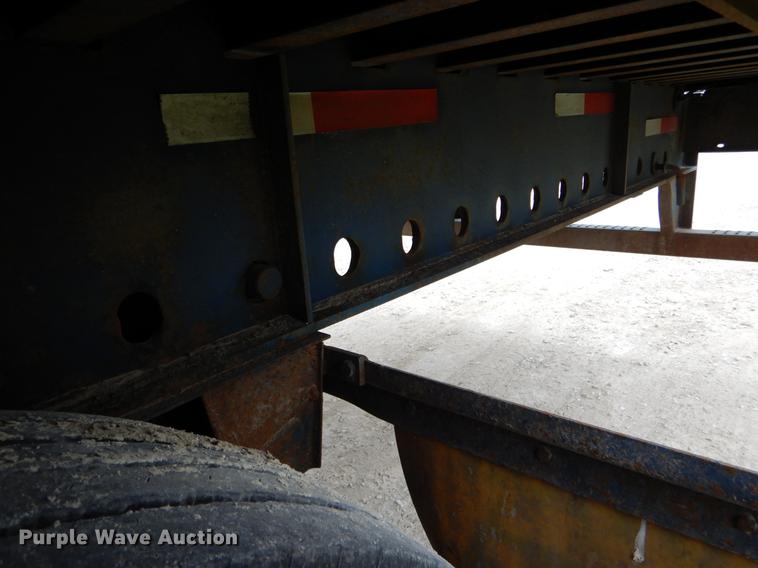 image for item DE8342 2002 Utility side curtain dry van trailer