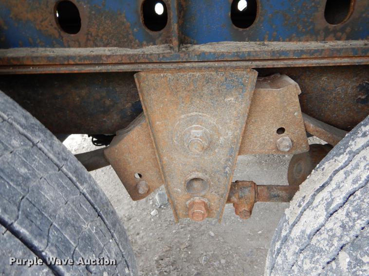 image for item DE8342 2002 Utility side curtain dry van trailer