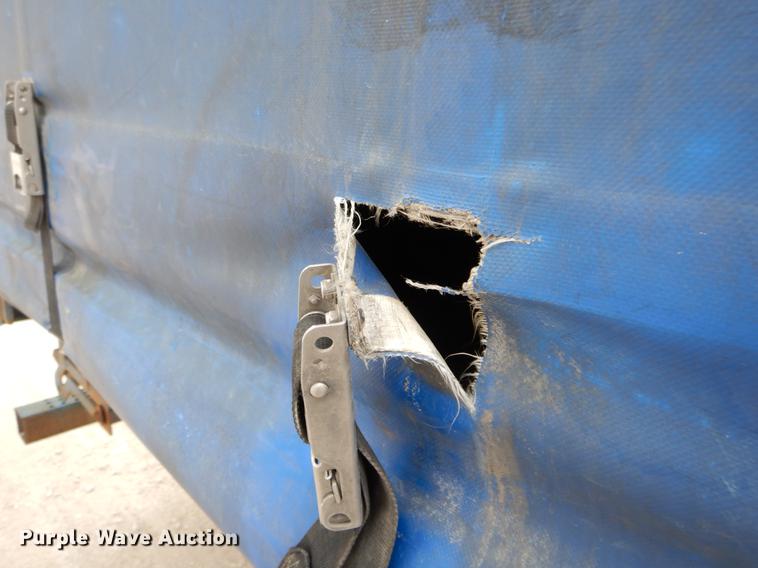 image for item DE8342 2002 Utility side curtain dry van trailer