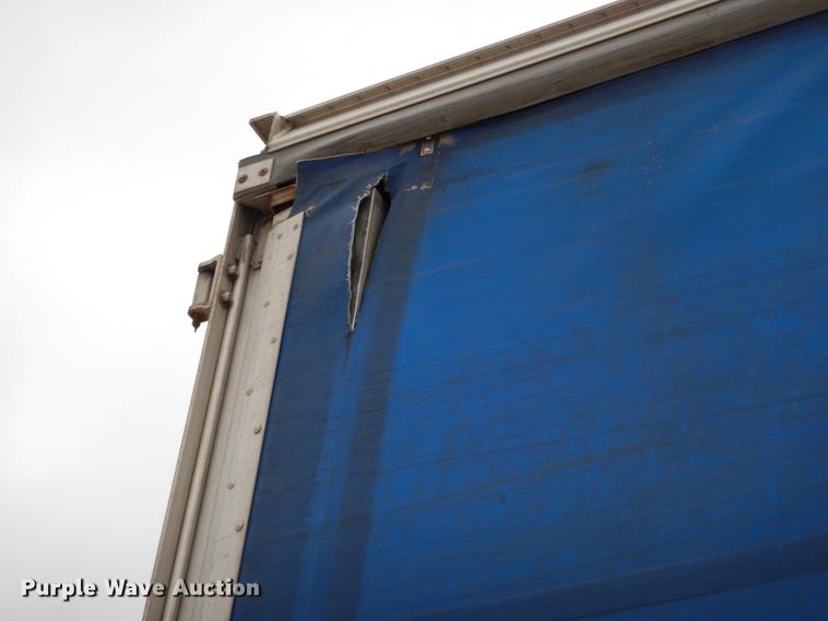 image for item DE8342 2002 Utility side curtain dry van trailer