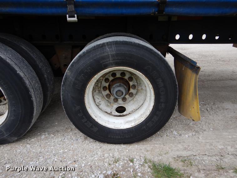 image for item DE8342 2002 Utility side curtain dry van trailer