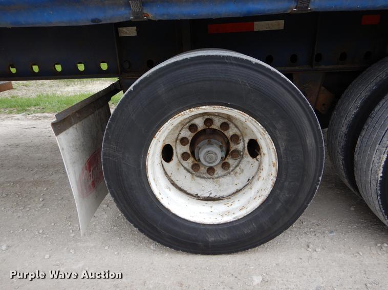 image for item DE8342 2002 Utility side curtain dry van trailer