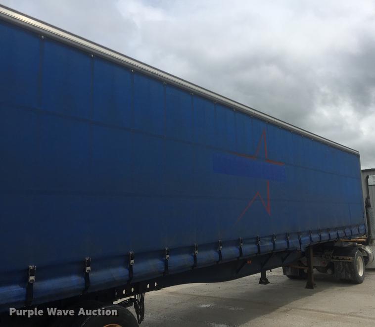image for item DE8342 2002 Utility side curtain dry van trailer