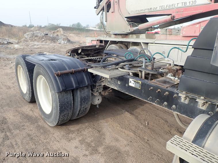 image for item DF1114 2002 Mack CH613 semi truck