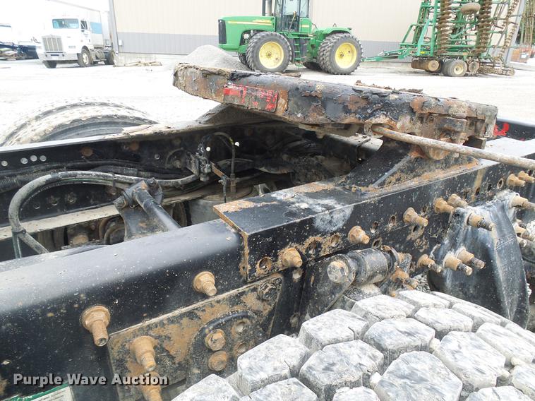 image for item DF7275 2000 Freightliner Century Class semi truck