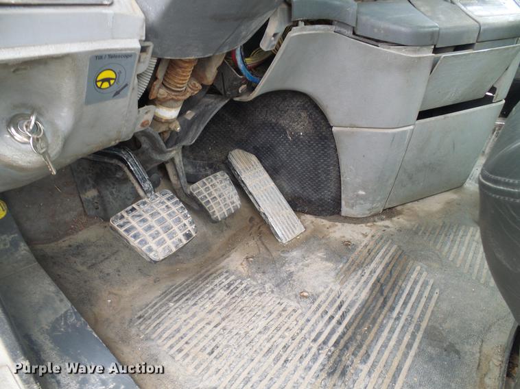 image for item DF7275 2000 Freightliner Century Class semi truck