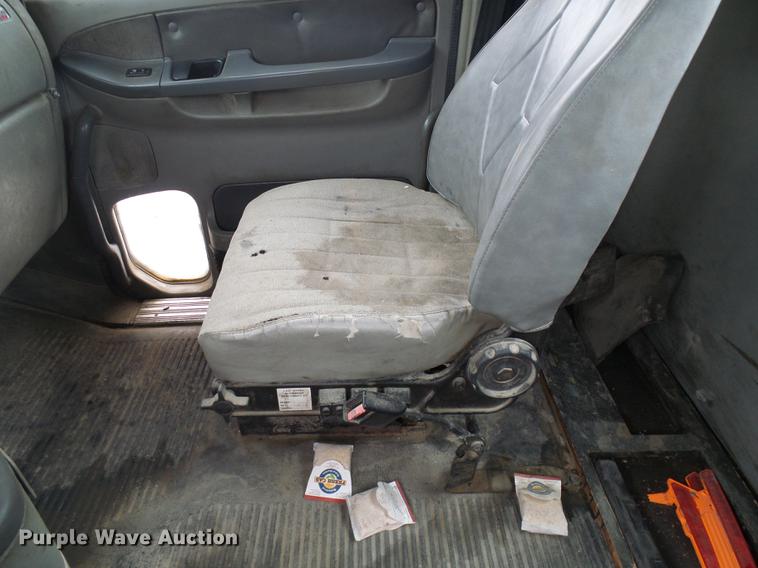 image for item DF7275 2000 Freightliner Century Class semi truck