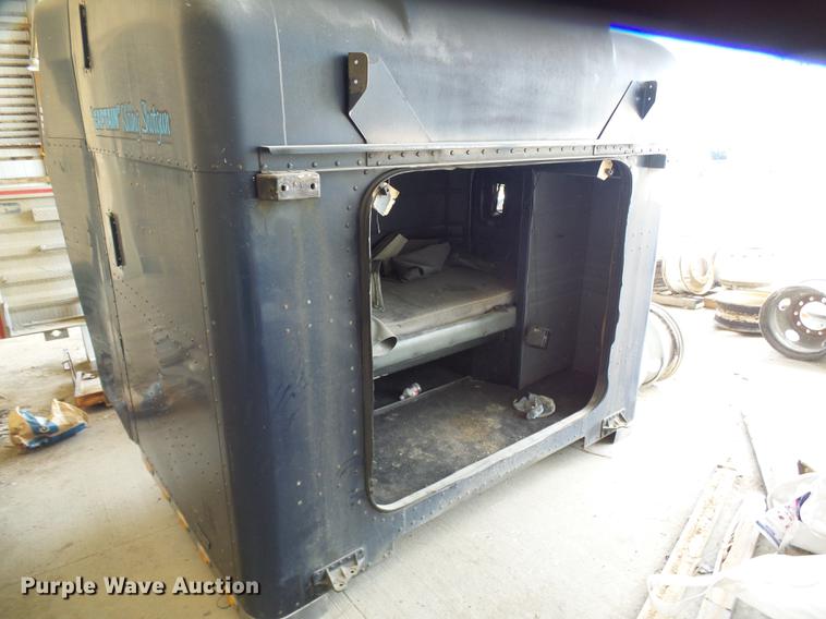 image for item DF7281 Town & Country sleeper