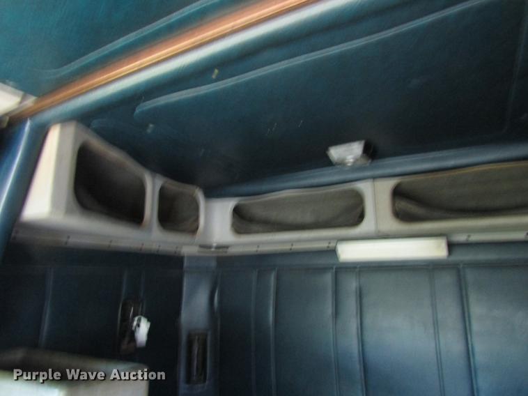 image for item DF8075 1997 Freightliner FLD semi truck