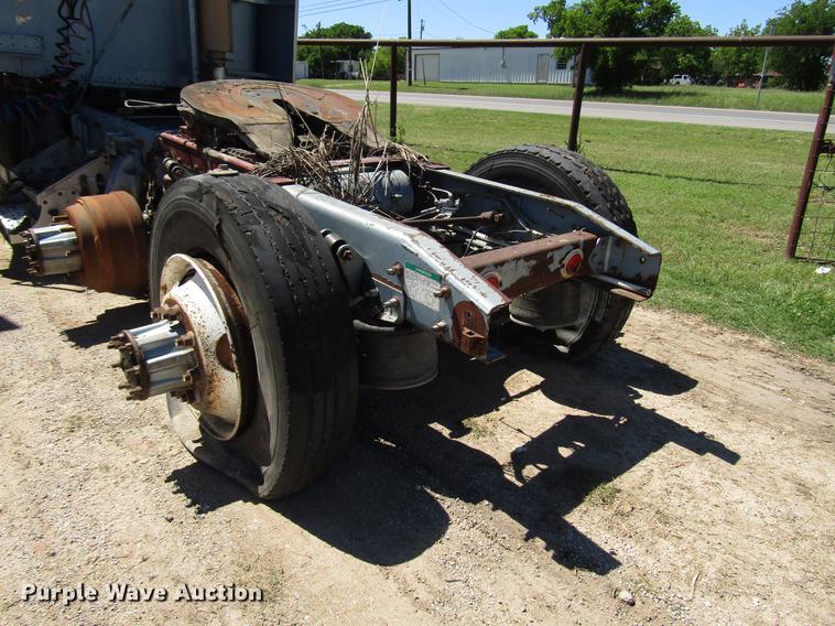 image for item DF8075 1997 Freightliner FLD semi truck