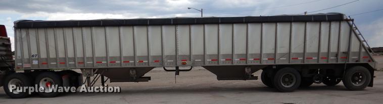 image for item DG5785 2003 Corn Husker 800 double hopper bottom grain trailer