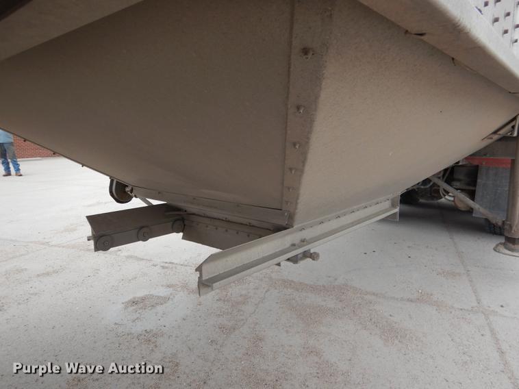 image for item DG5785 2003 Corn Husker 800 double hopper bottom grain trailer