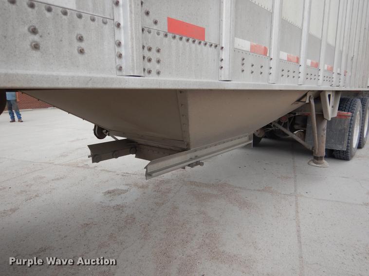 image for item DG5785 2003 Corn Husker 800 double hopper bottom grain trailer