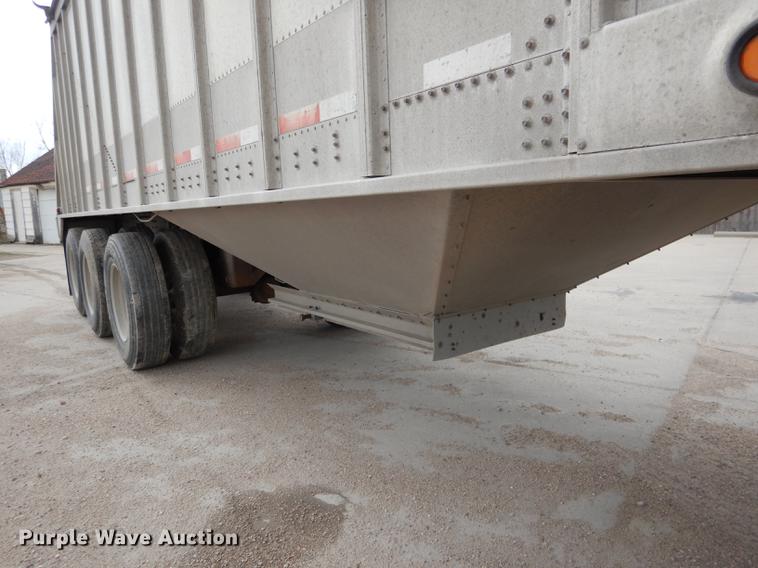 image for item DG5785 2003 Corn Husker 800 double hopper bottom grain trailer
