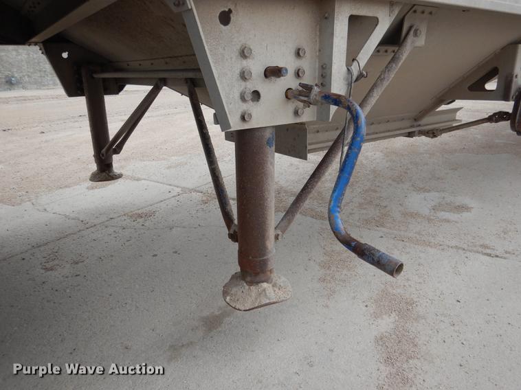 image for item DG5785 2003 Corn Husker 800 double hopper bottom grain trailer