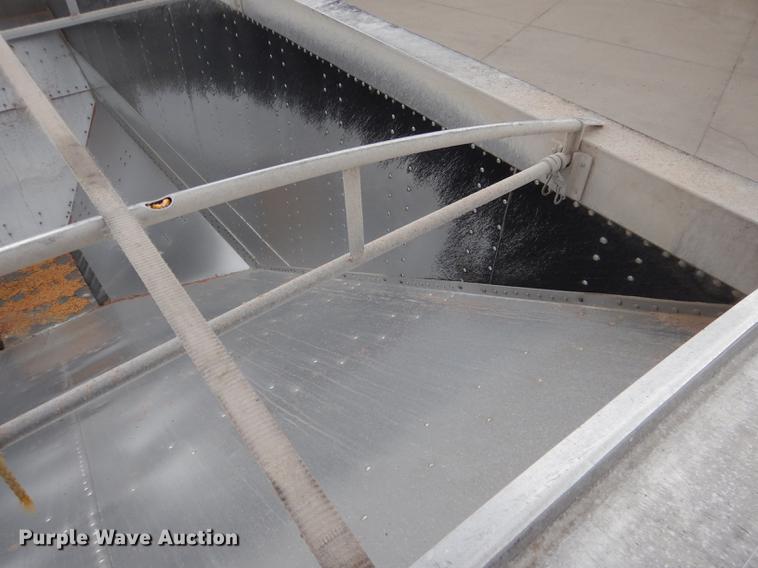 image for item DG5785 2003 Corn Husker 800 double hopper bottom grain trailer