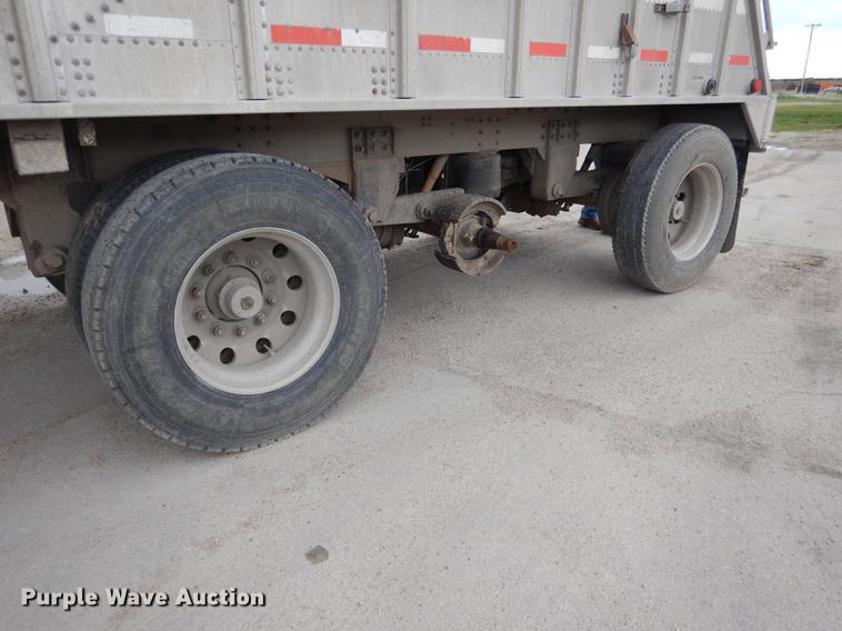image for item DG5785 2003 Corn Husker 800 double hopper bottom grain trailer