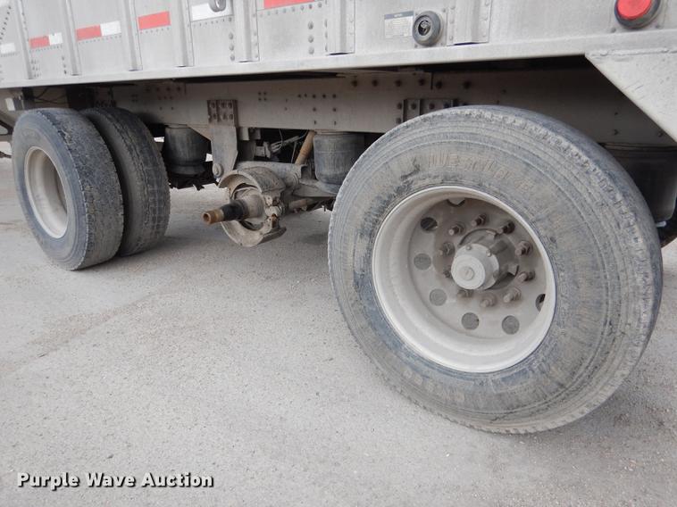 image for item DG5785 2003 Corn Husker 800 double hopper bottom grain trailer