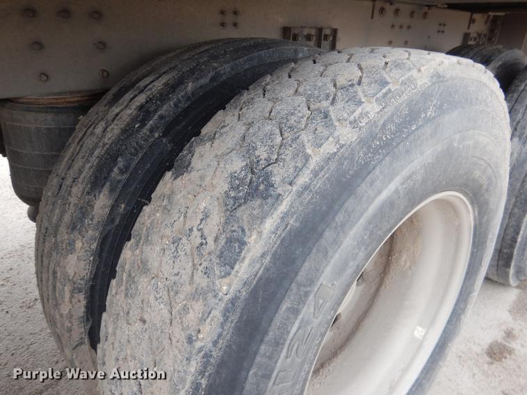 image for item DG5785 2003 Corn Husker 800 double hopper bottom grain trailer