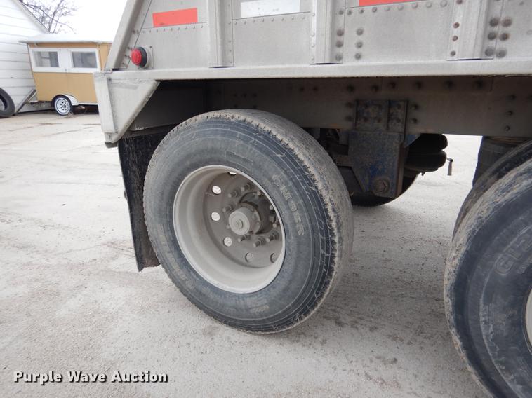 image for item DG5785 2003 Corn Husker 800 double hopper bottom grain trailer