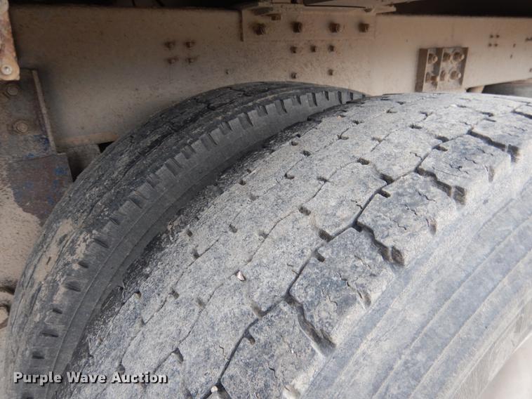 image for item DG5785 2003 Corn Husker 800 double hopper bottom grain trailer