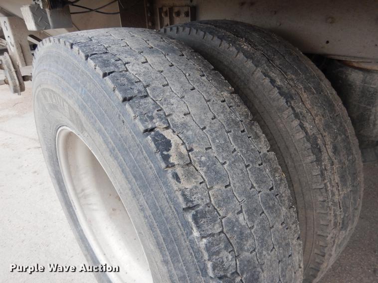 image for item DG5785 2003 Corn Husker 800 double hopper bottom grain trailer