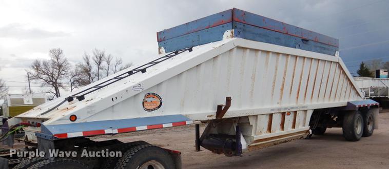 image for item DG5786 2008 CTS BDT-40 bottom dump trailer