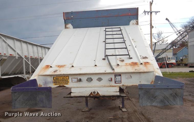 image for item DG5786 2008 CTS BDT-40 bottom dump trailer