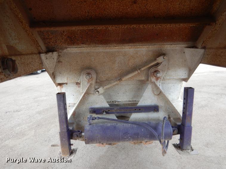 image for item DG5786 2008 CTS BDT-40 bottom dump trailer