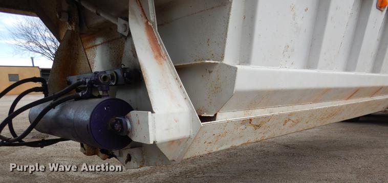image for item DG5786 2008 CTS BDT-40 bottom dump trailer