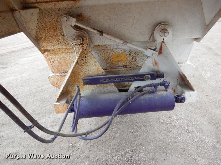 image for item DG5786 2008 CTS BDT-40 bottom dump trailer