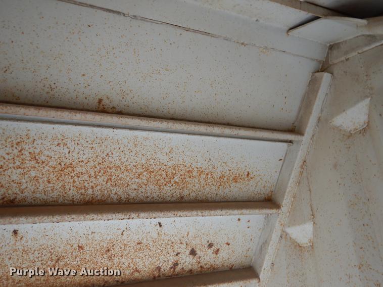 image for item DG5786 2008 CTS BDT-40 bottom dump trailer