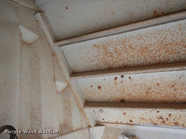 image for item DG5786 2008 CTS BDT-40 bottom dump trailer