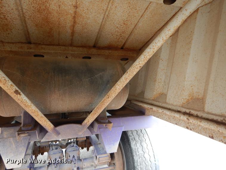 image for item DG5786 2008 CTS BDT-40 bottom dump trailer