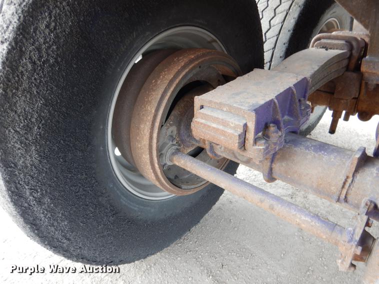 image for item DG5786 2008 CTS BDT-40 bottom dump trailer