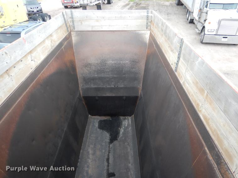 image for item DG5786 2008 CTS BDT-40 bottom dump trailer