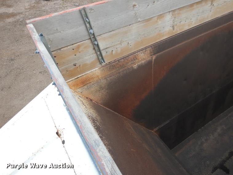 image for item DG5786 2008 CTS BDT-40 bottom dump trailer