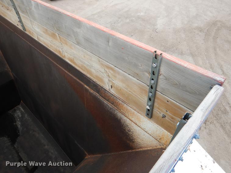 image for item DG5786 2008 CTS BDT-40 bottom dump trailer