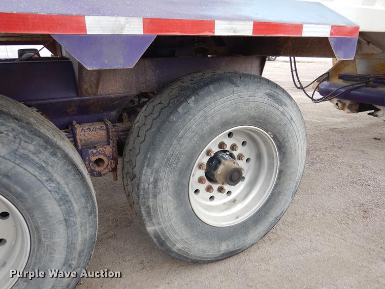 image for item DG5786 2008 CTS BDT-40 bottom dump trailer