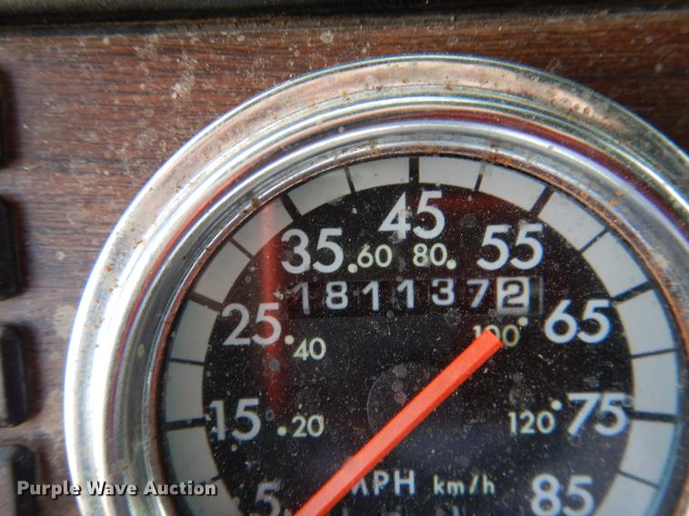 image for item DG5787 2007 Freightliner Classic XL semi truck